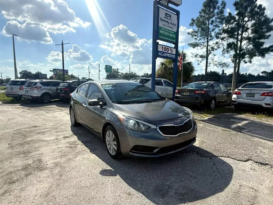 2016 Kia Forte LX photo 1