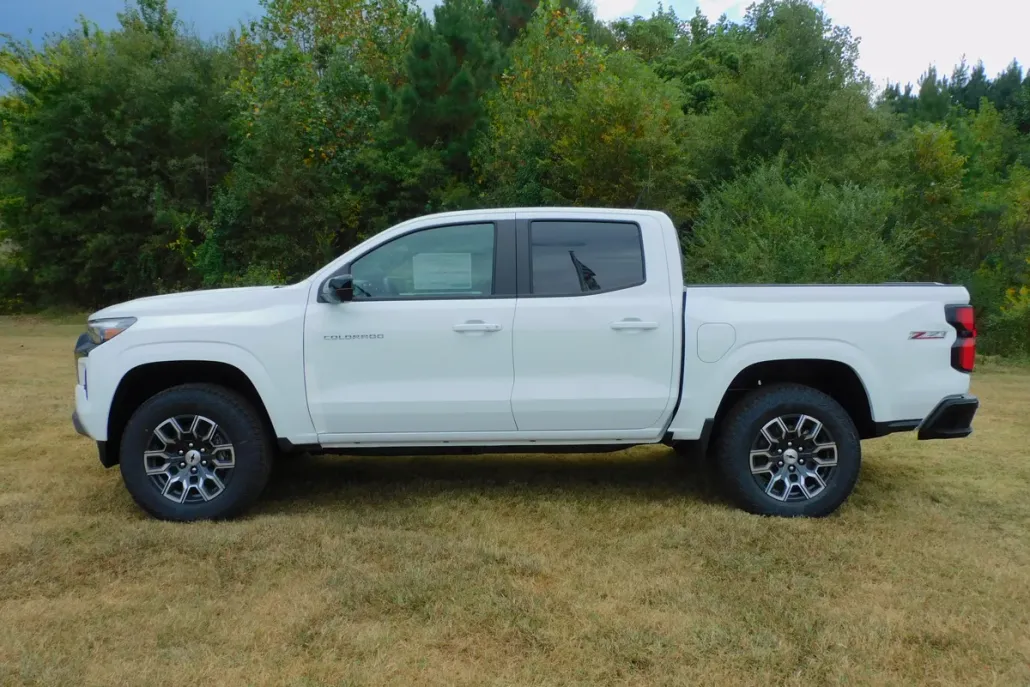 2026 Chevrolet Colorado Z71 photo 1