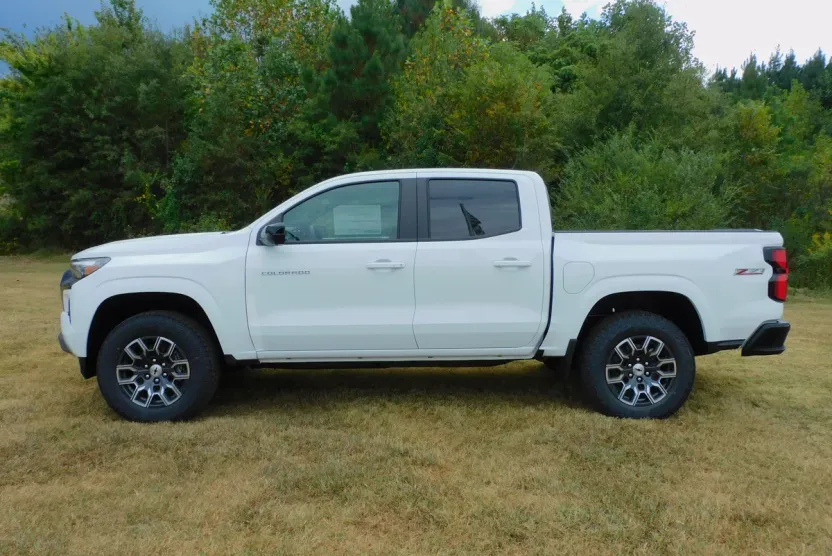2026 Chevrolet Colorado Z71 photo 1