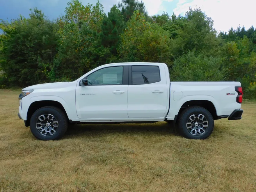 2026 Chevrolet Colorado Z71 photo 1