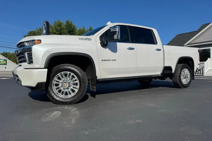 2022 Chevrolet Silverado 2500HD High Country photo 1