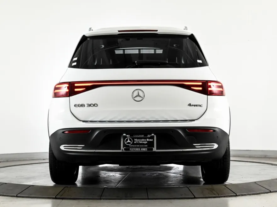 2025 Mercedes Benz EQB 300 4MATIC photo 1