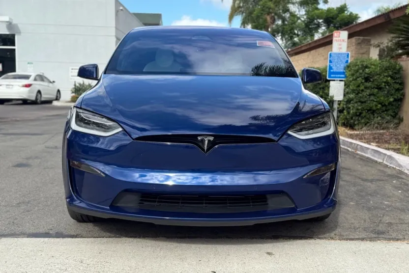 2022 Tesla Model X Plaid photo 1