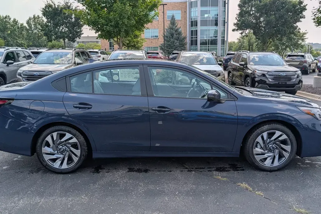 2025 Subaru Legacy Limited photo 1