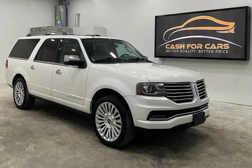 2015 Lincoln Navigator L photo 1