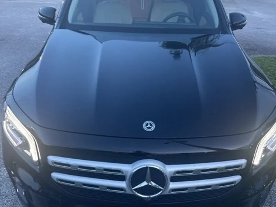 2023 Mercedes Benz GLB 250 photo 1