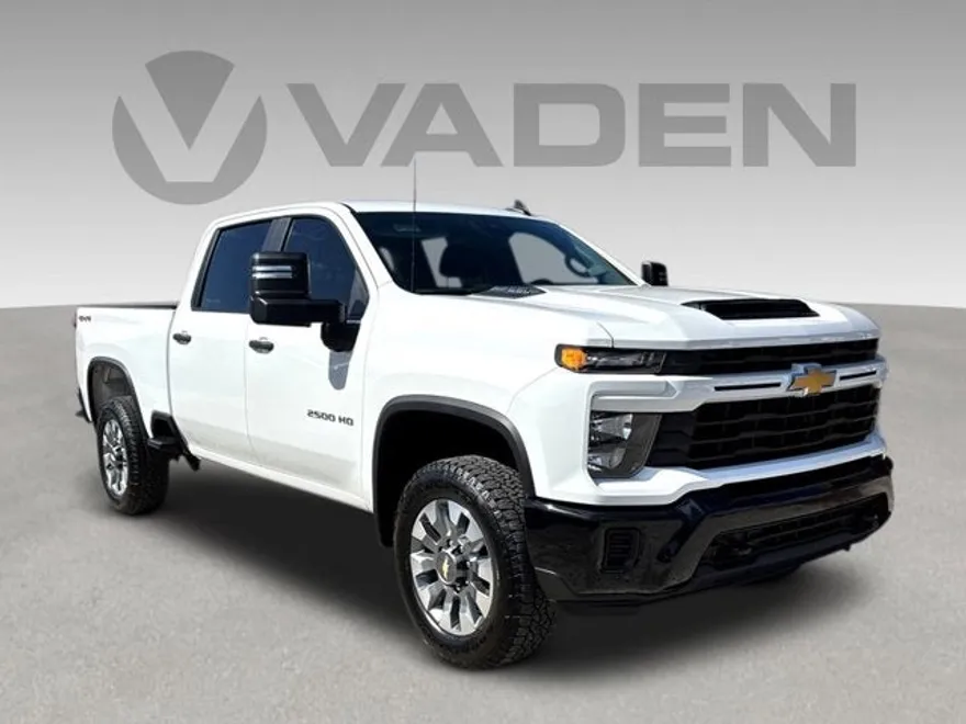 2025 Chevrolet Silverado 2500HD Custom photo 1