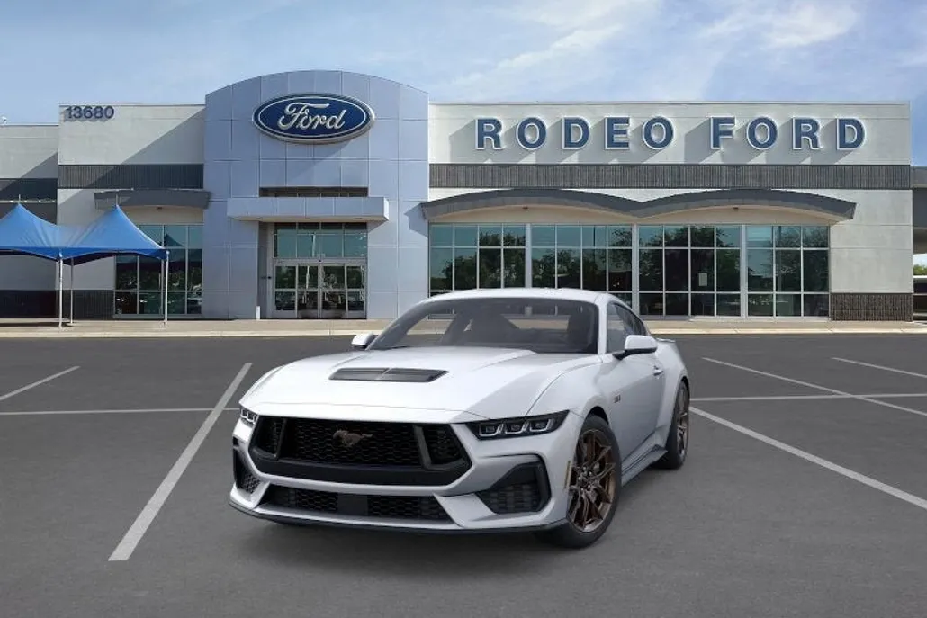 2025 Ford Mustang GT Premium photo 1