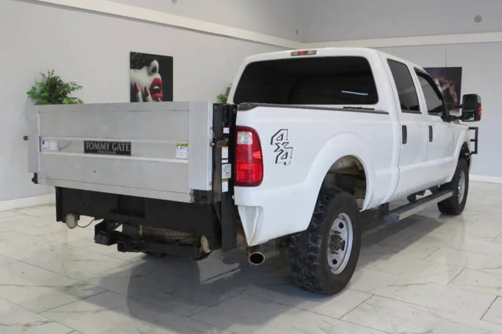 2015 Ford F-350 XLT photo 1