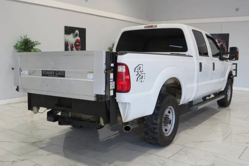 2015 Ford F-350 XLT photo 1