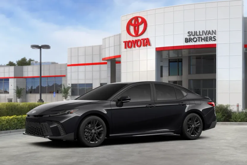 2026 Toyota Camry SE photo 1