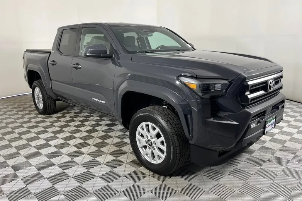 2024 Toyota Tacoma SR5 photo 1