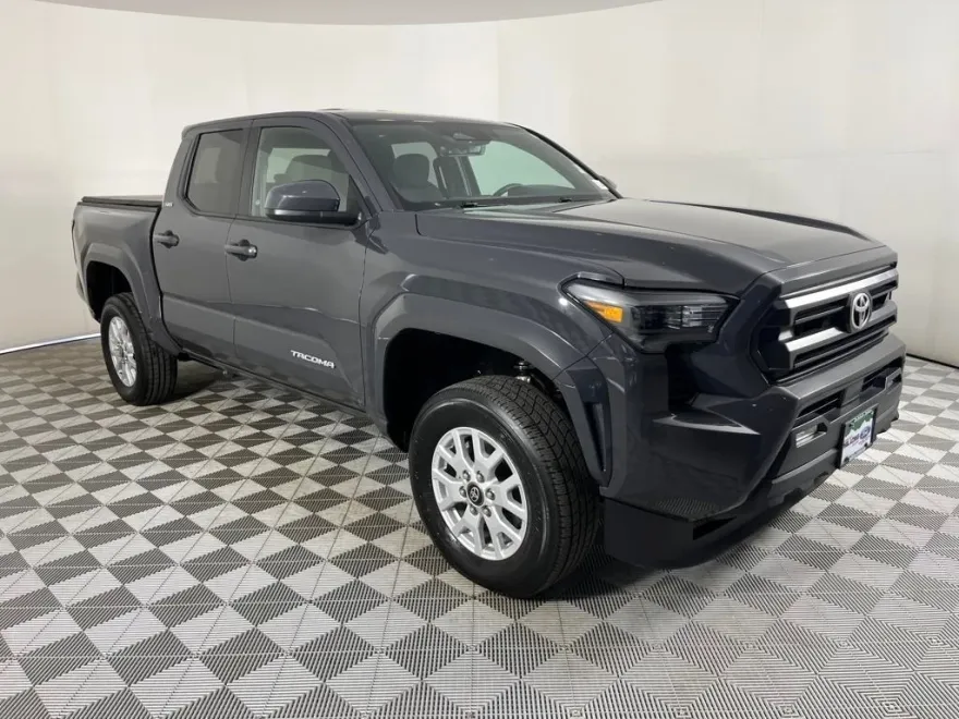 2024 Toyota Tacoma SR5 photo 1