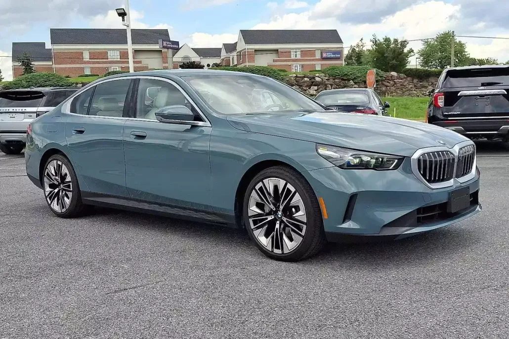 2024 Bmw 530i xDrive Sedan photo 1