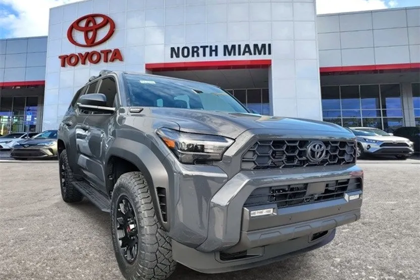 2025 Toyota 4Runner TRD Off-Road photo 1