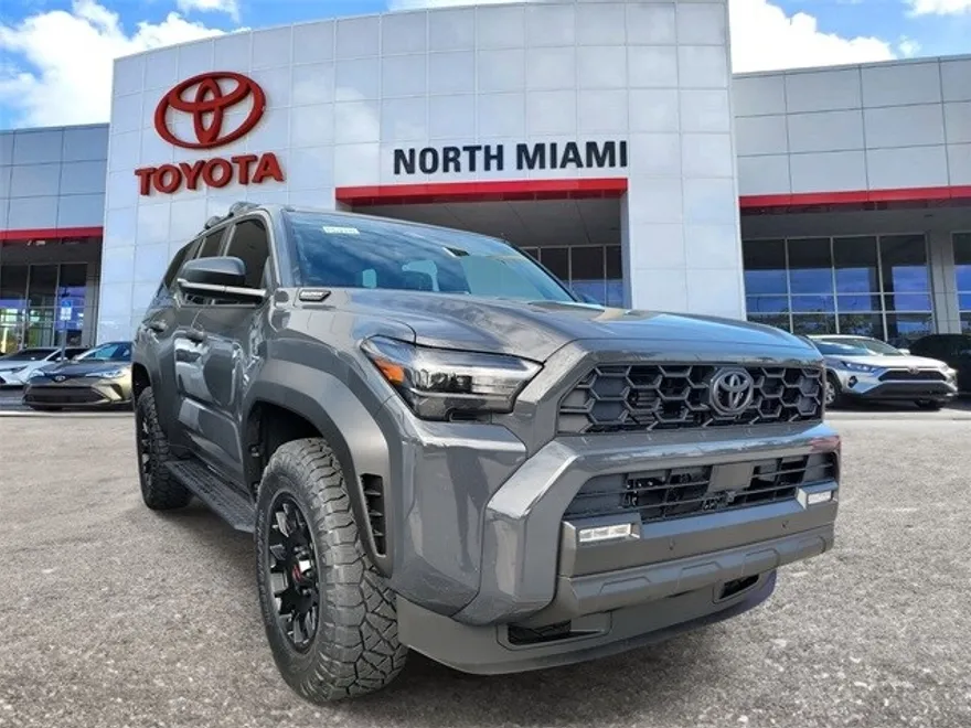 2025 Toyota 4Runner TRD Off-Road photo 1