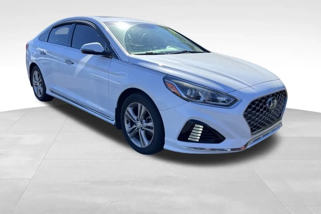 2019 Hyundai Sonata Sport photo 1