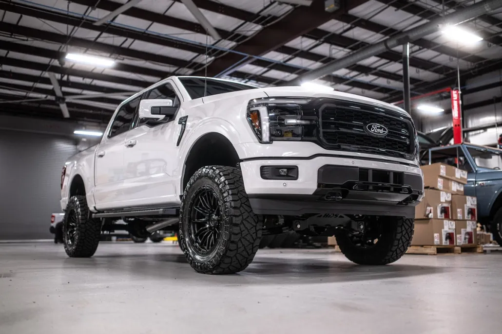 2025 Ford F-150 Lariat photo 1