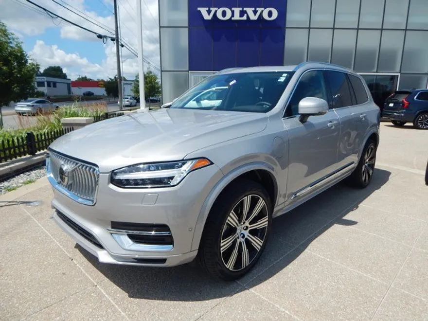 2024 Volvo XC90 Recharge T8 Plus photo 1