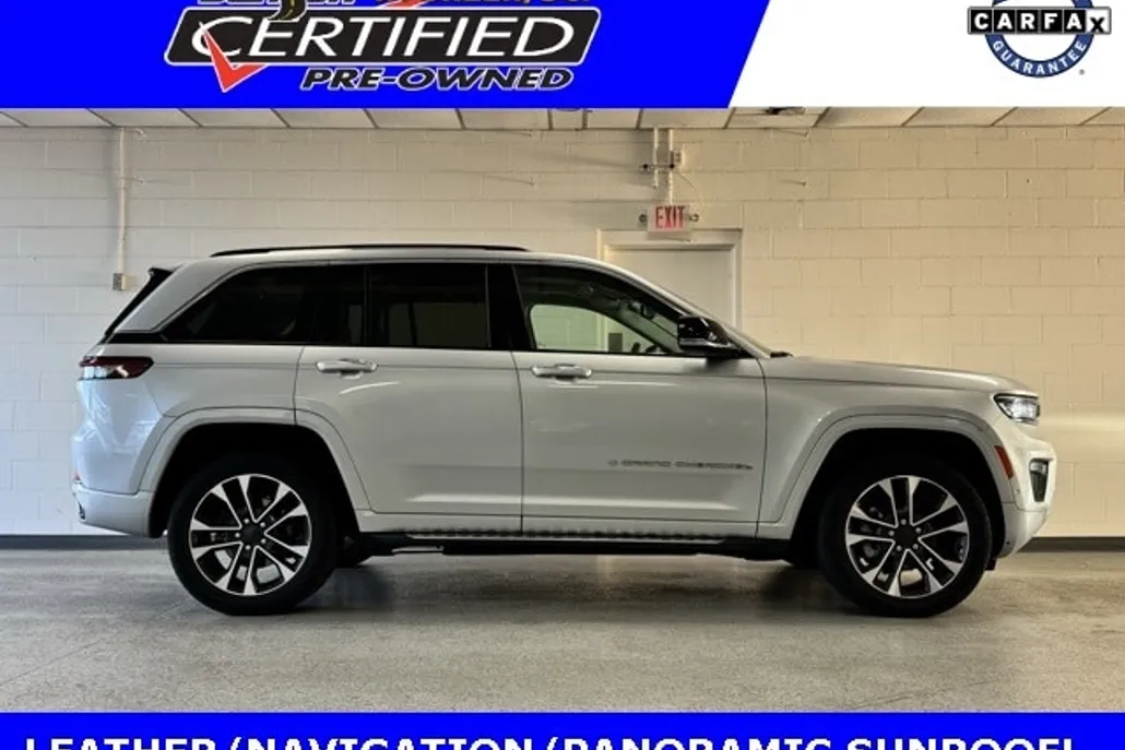 2022 Jeep Grand Cherokee Overland Sport photo 1
