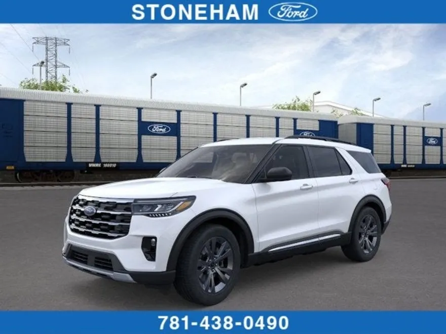 2025 Ford Explorer photo 1