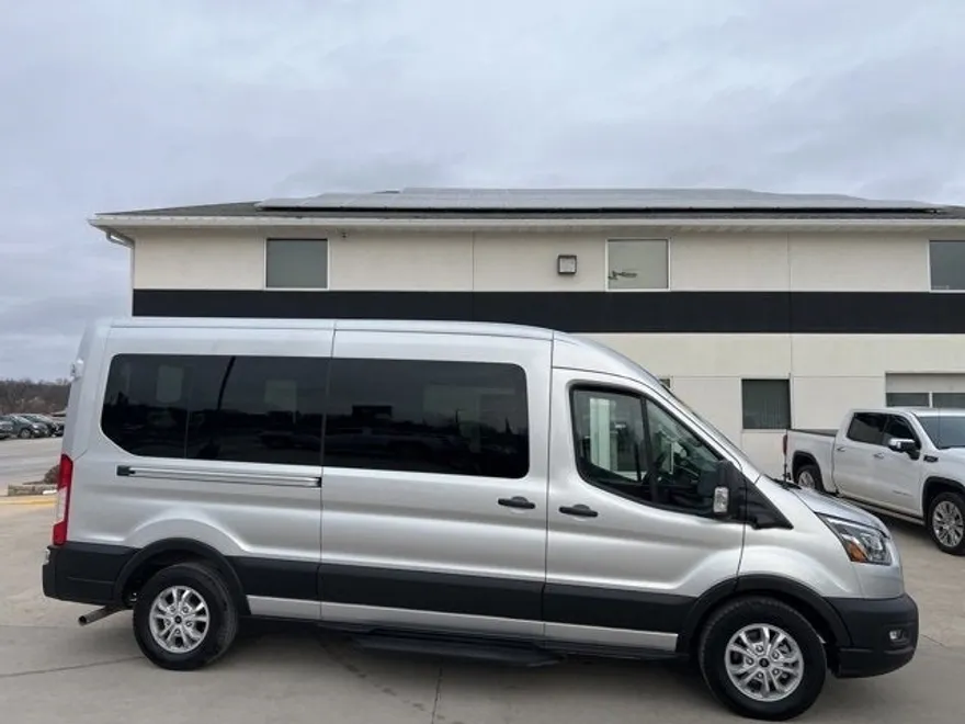2024 Ford Transit Passenger XL photo 1