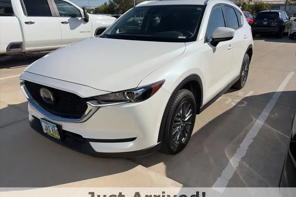 2020 Mazda CX-5 Touring photo 1