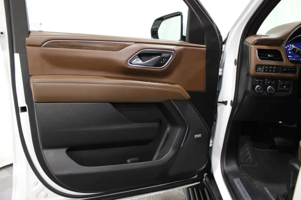 2023 Chevrolet Tahoe High Country photo 1