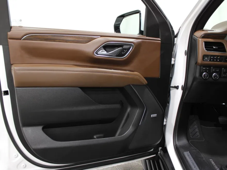 2023 Chevrolet Tahoe High Country photo 1