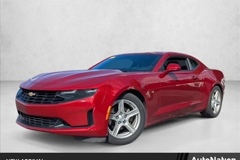 2019 Chevrolet Camaro 1LT photo 1