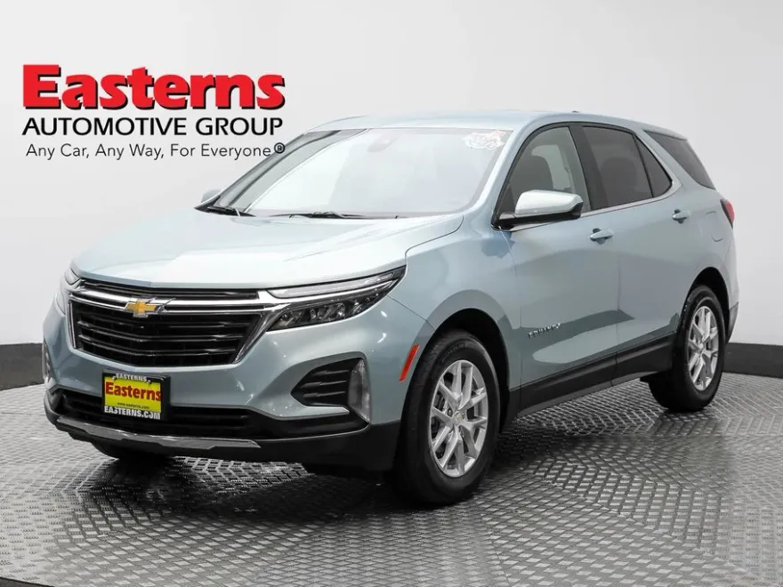 2022 Chevrolet Equinox LT photo 1