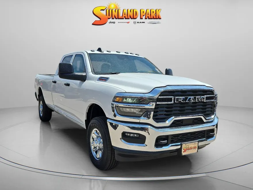 2025 Ram 2500 Tradesman photo 1