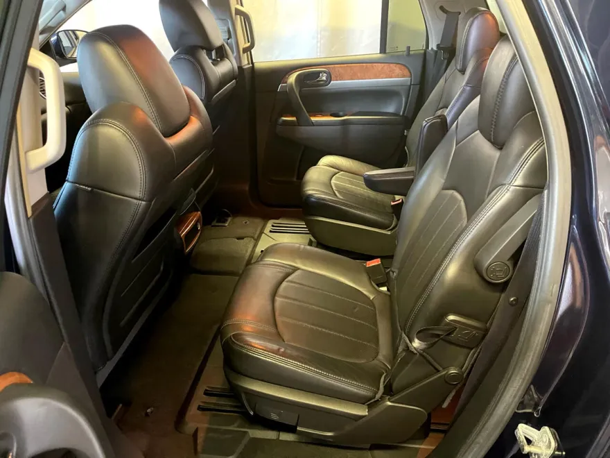 2009 Buick Enclave CXL photo 21