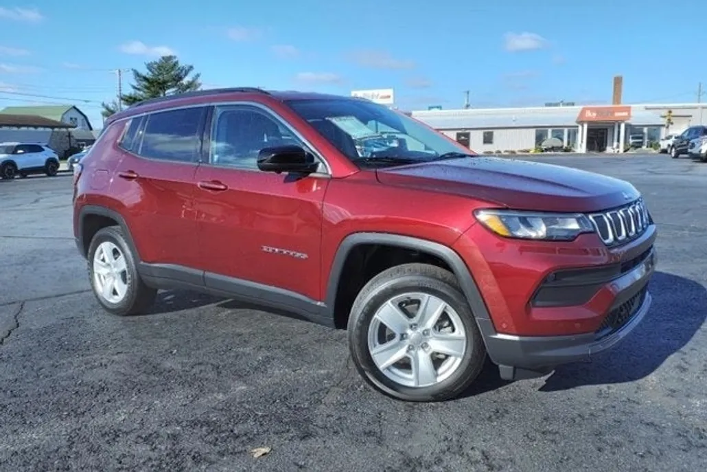 2022 Jeep Compass Latitude photo 1