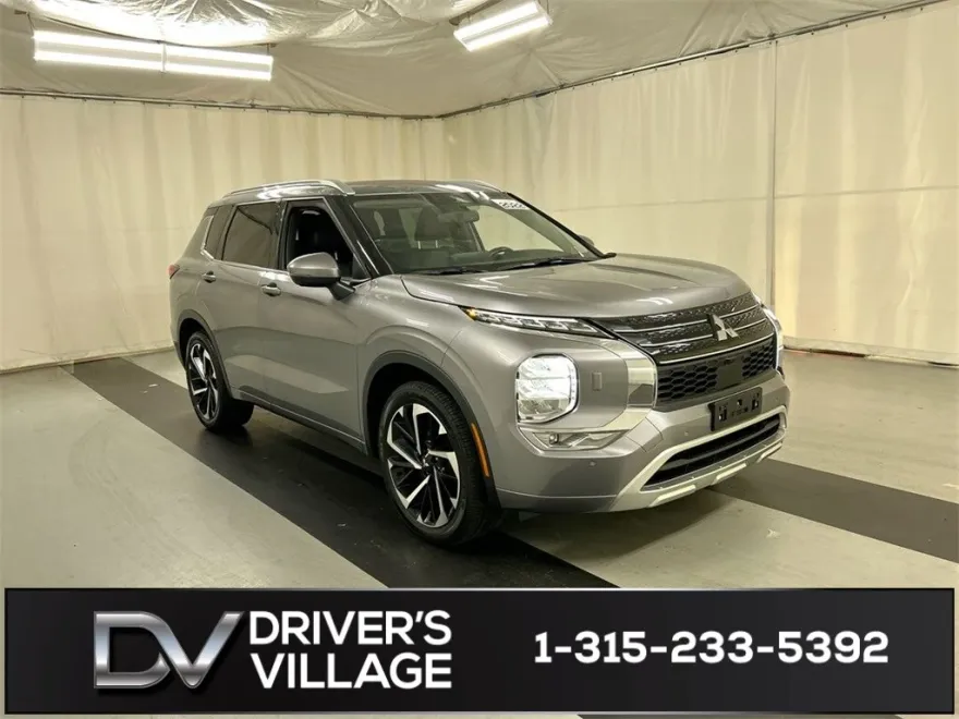 2022 Mitsubishi Outlander SEL photo 1