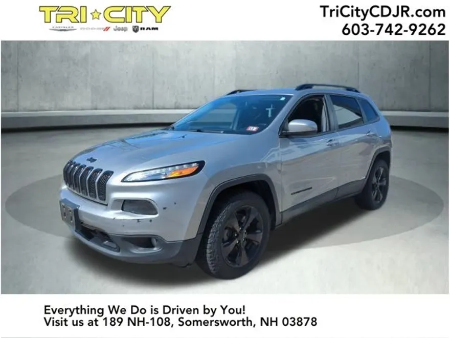 2016 Jeep Cherokee Altitude photo 1