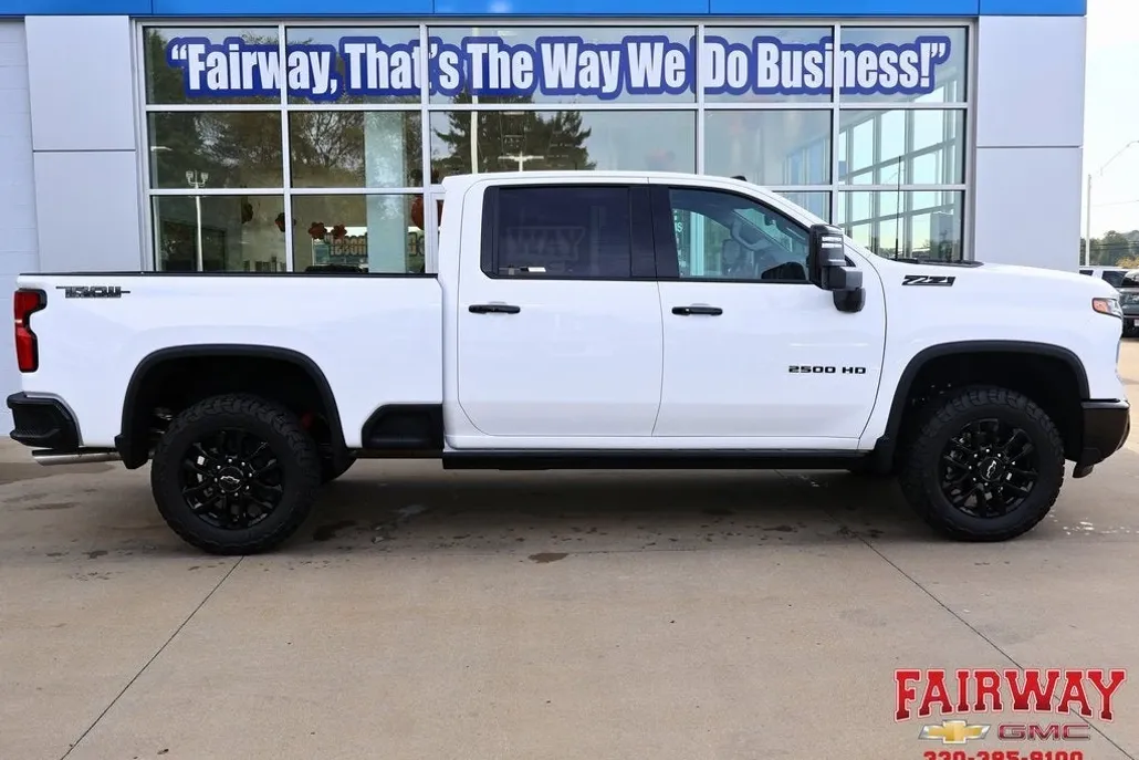 2026 Chevrolet Silverado 2500HD LTZ photo 1
