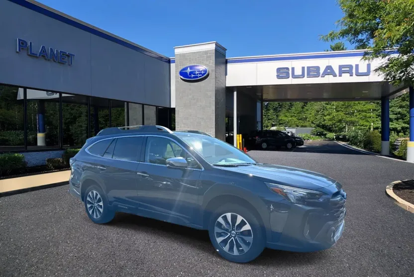 2025 Subaru Outback Touring photo 1