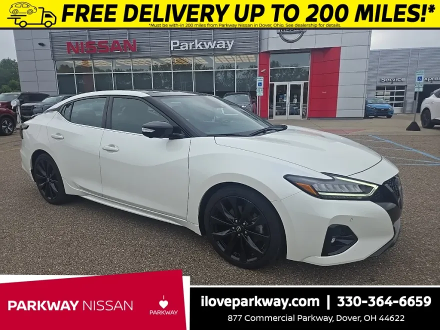 2023 Nissan Maxima SR photo 1
