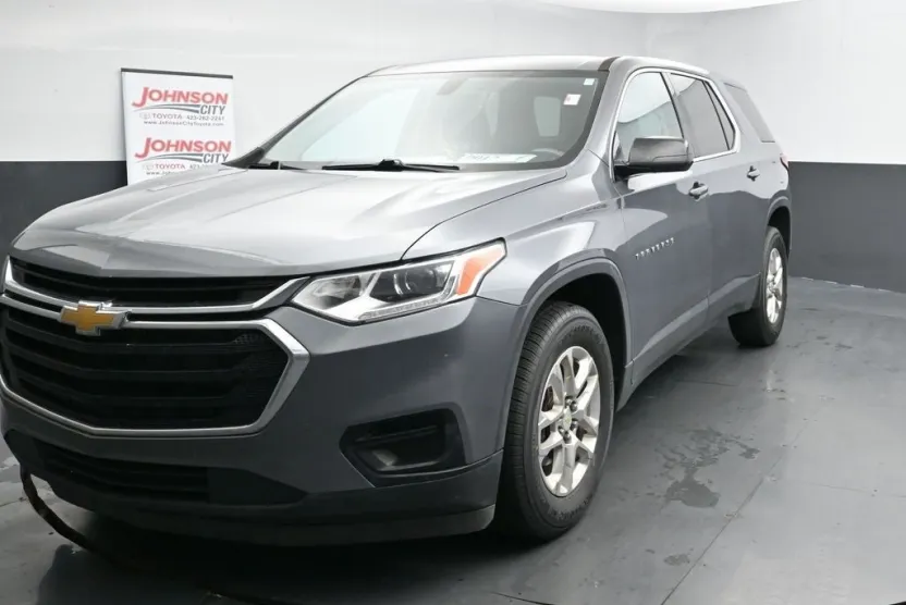 2020 Chevrolet Traverse LS photo 1