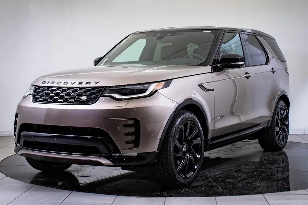 2025 Land Rover Discovery SE photo 1