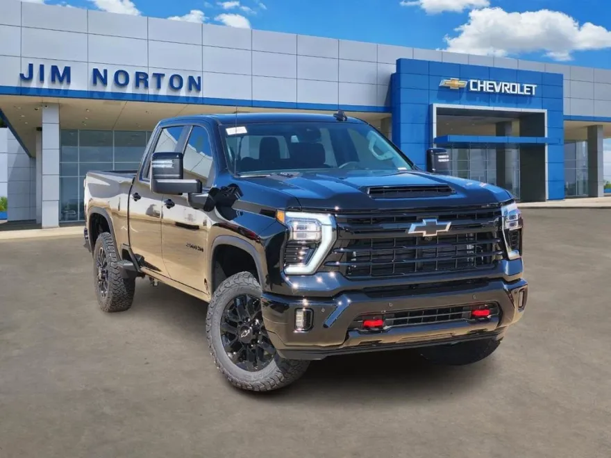2025 Chevrolet Silverado 2500HD LT photo 1