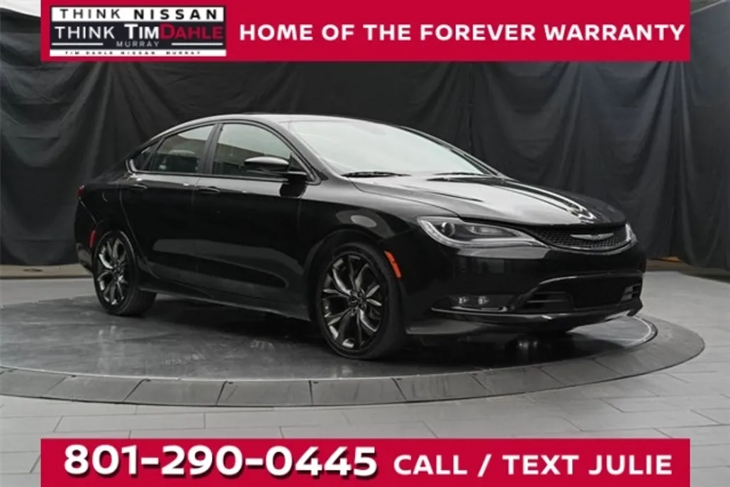 2016 Chrysler 200 S photo 1