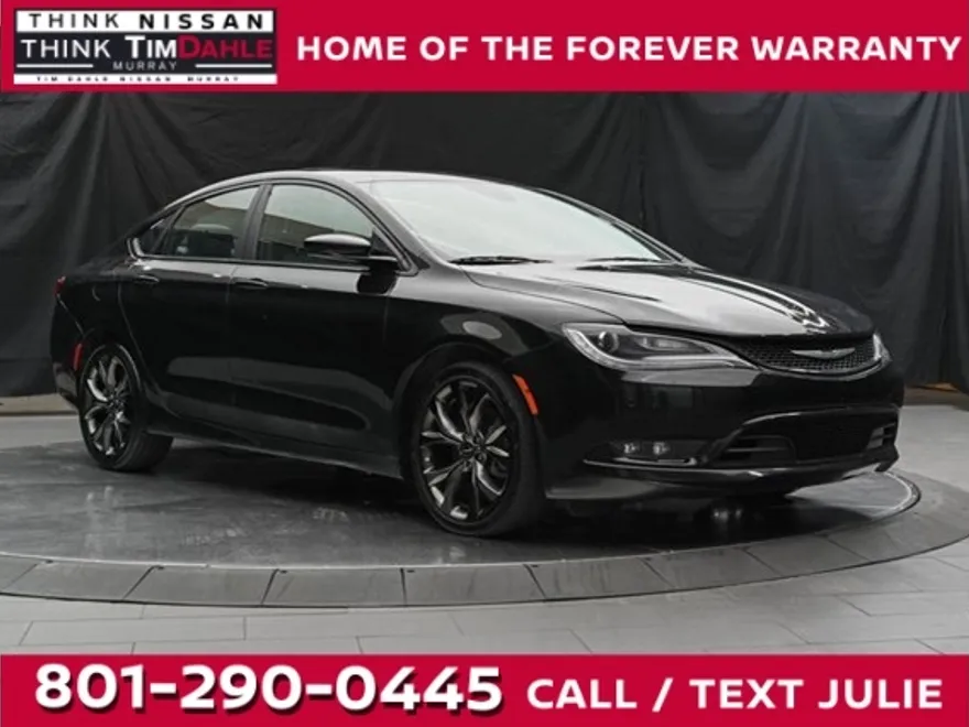 2016 Chrysler 200 S photo 1