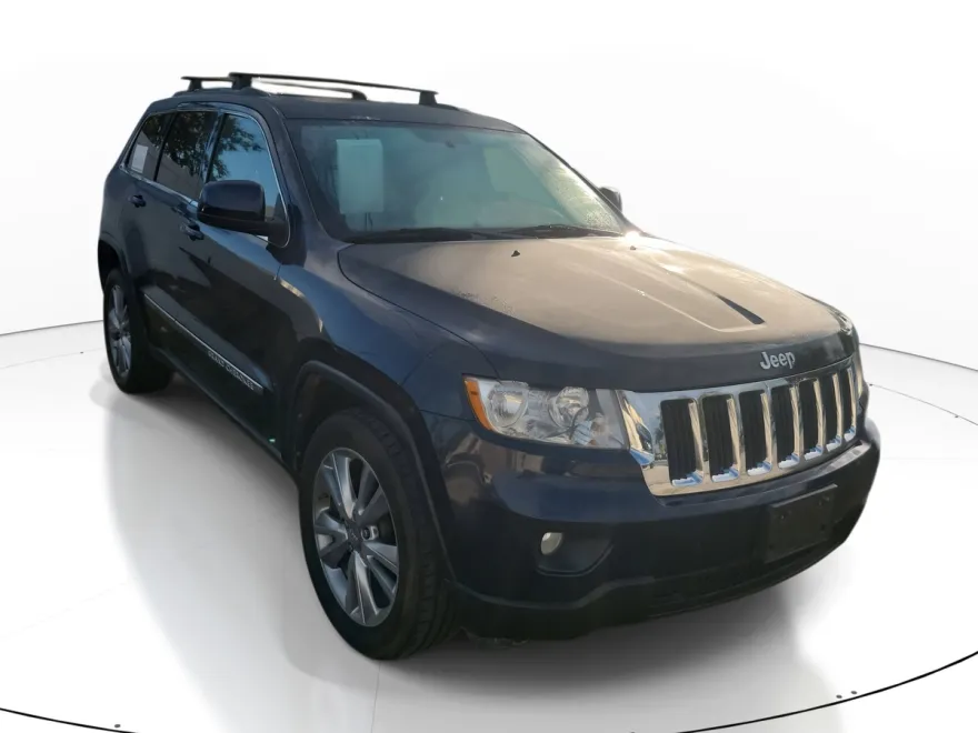 2013 Jeep Grand Cherokee Laredo photo 1
