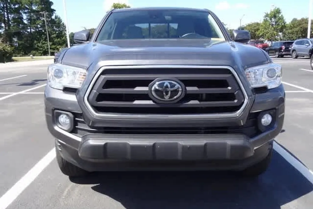2022 Toyota Tacoma SR5 photo 1