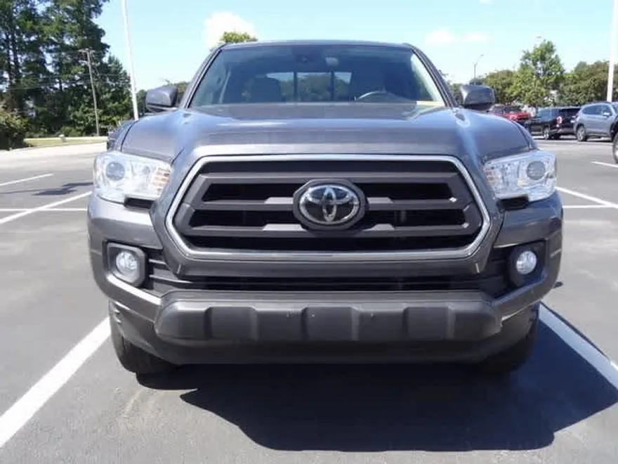 2022 Toyota Tacoma SR5 photo 1