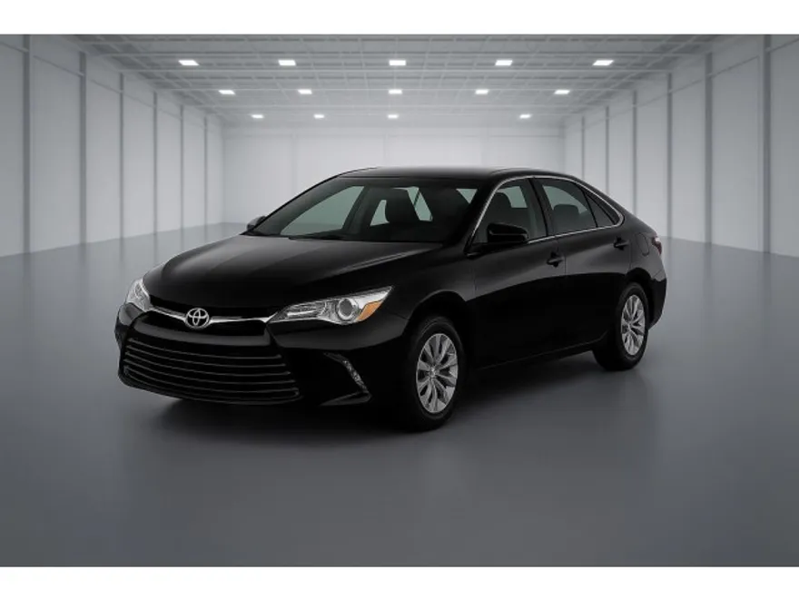 2017 Toyota Camry LE photo 1