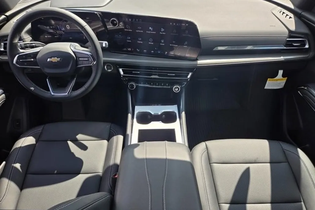 2026 Chevrolet Traverse photo 1