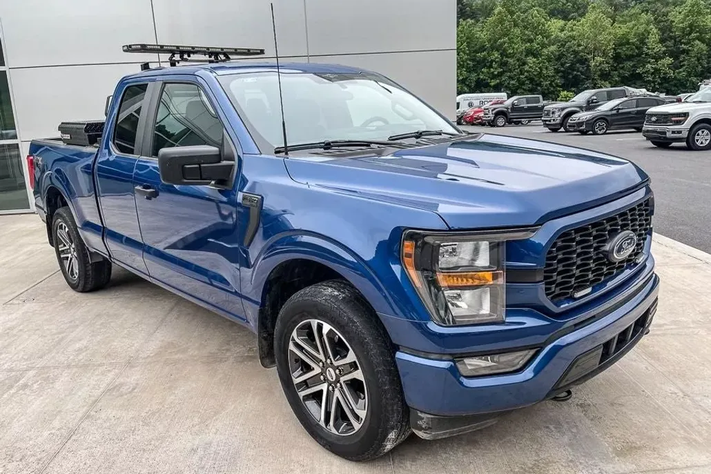 2023 Ford F-150 XL photo 1